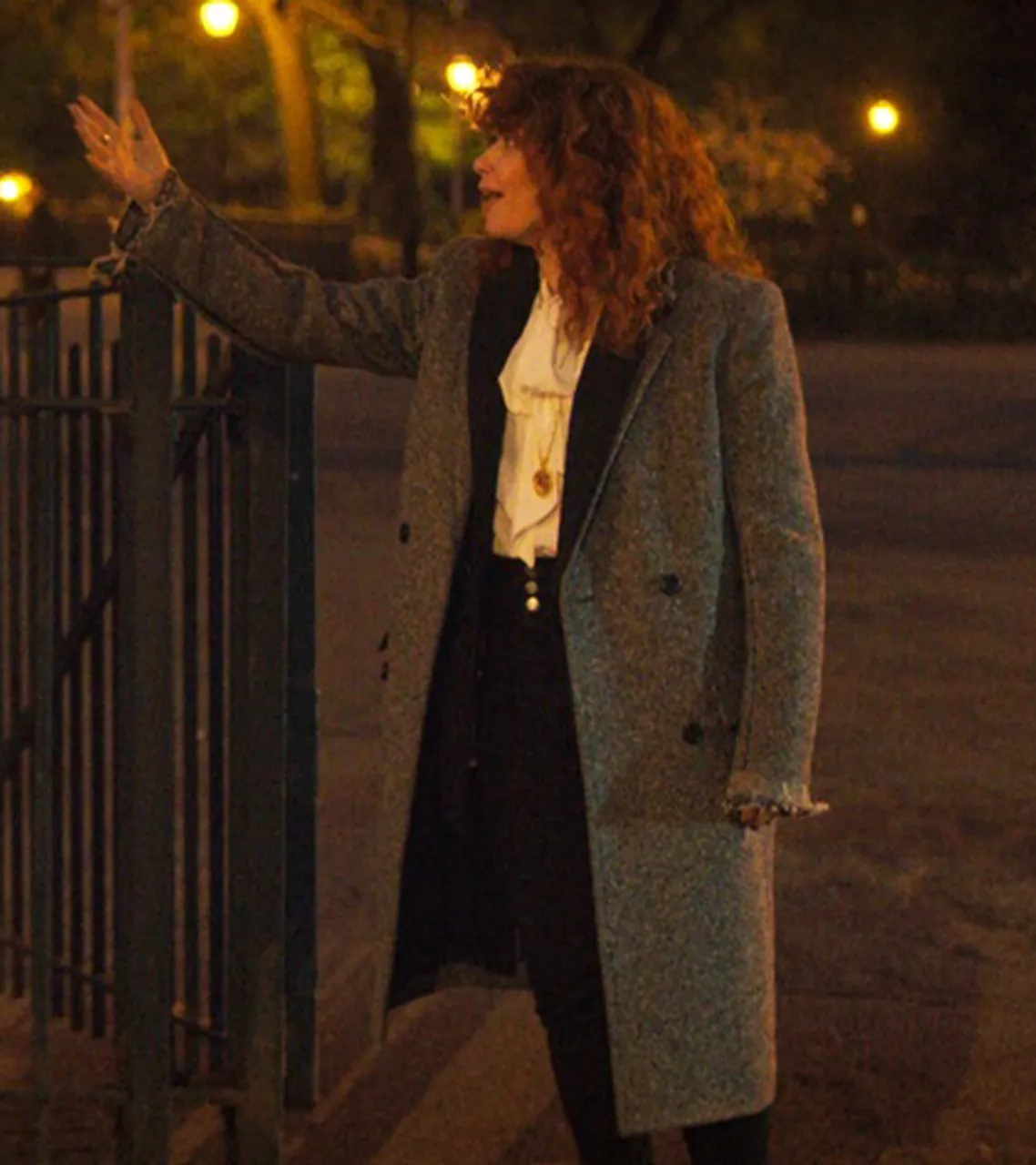 Russian Doll S02 Natasha Lyonne Grey Coat