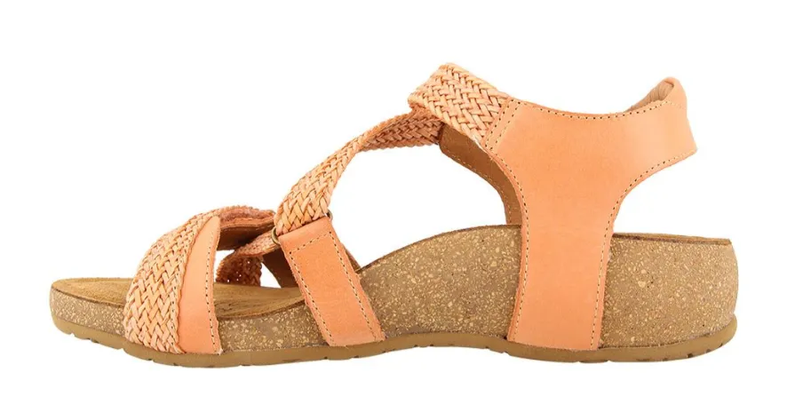 Taos Womens Trulie Sandal- Cantaloupe