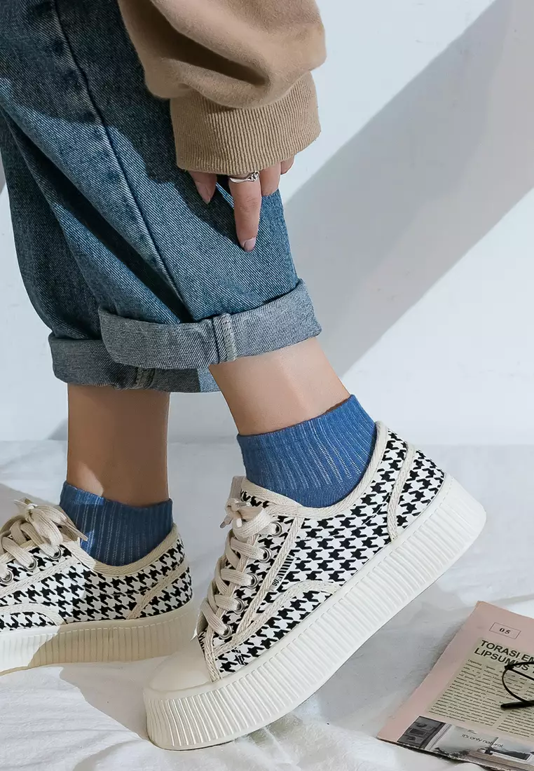 Twenty Eight Shoes Platform Canvas Casual Sneaker BE6067