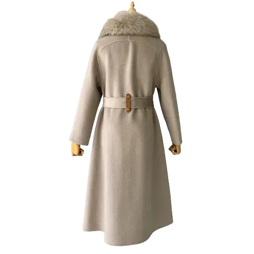 Women's cashmere coat with natural fox fur collar