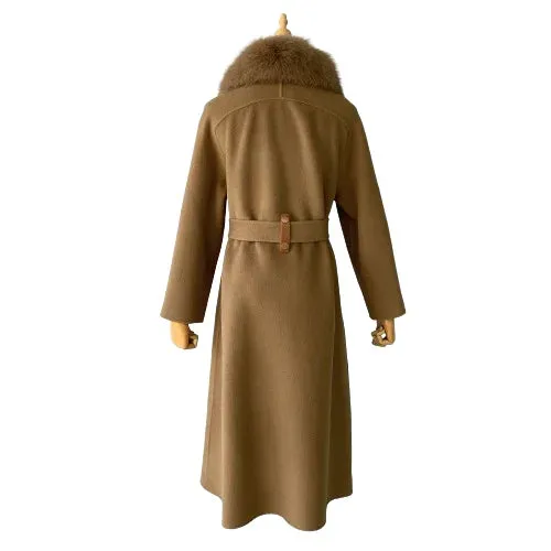 Women's cashmere coat with natural fox fur collar